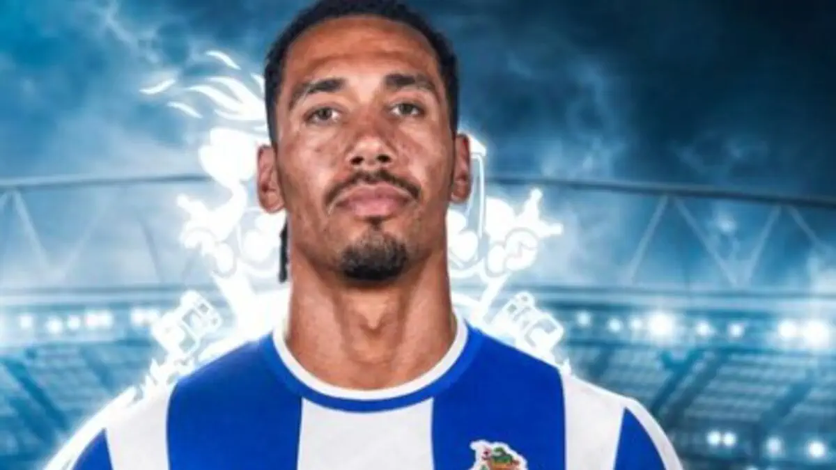 Officially: Chris Smalling signs with FC Porto