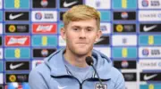 Despite the contract extension, Manchester United believe they can sign Lewis Hall 