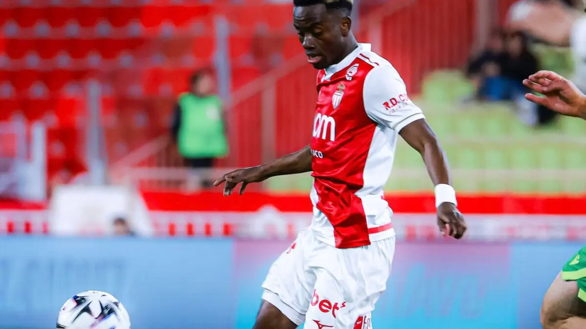 Simon Adingra reprend l’entraînement collectif avec l’Ajax