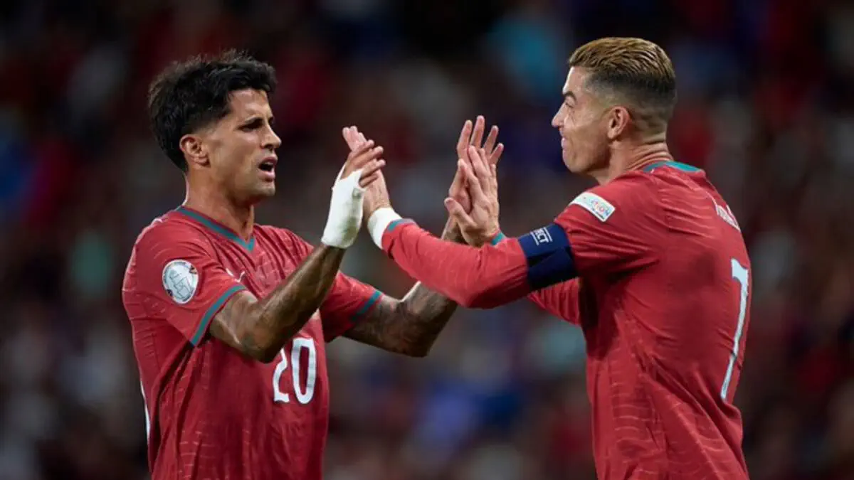 Joao Cancelo rend hommage à Cristiano Ronaldo