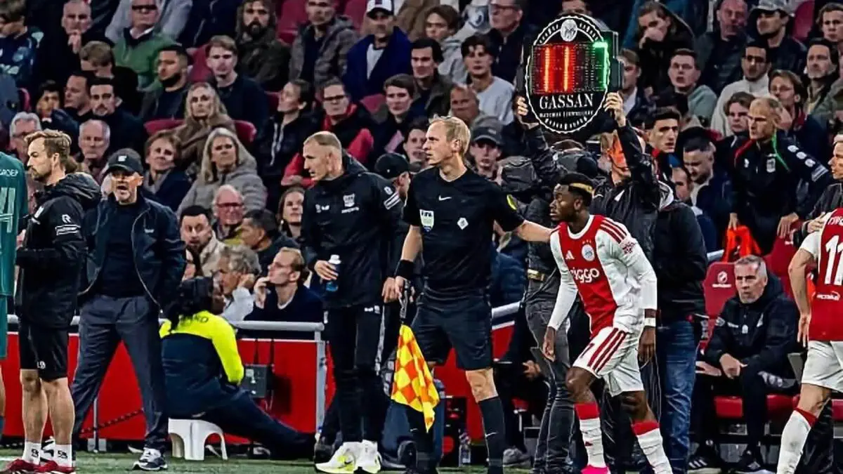 Ajax : Simon Adingra a fait ses débuts 