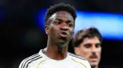 Real Madrid : Vinicius s’excuse après son expulsion contre Villarreal