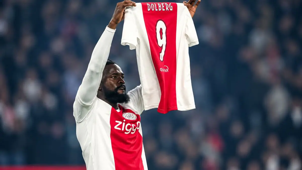 Ajax : le bel hommage de Tolu Arokodare à Kasper Dolberg