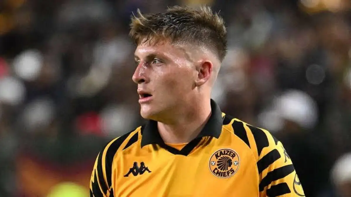 Kaizer Chiefs: Bradley Cross gives the fans and the coach a morale boost! 