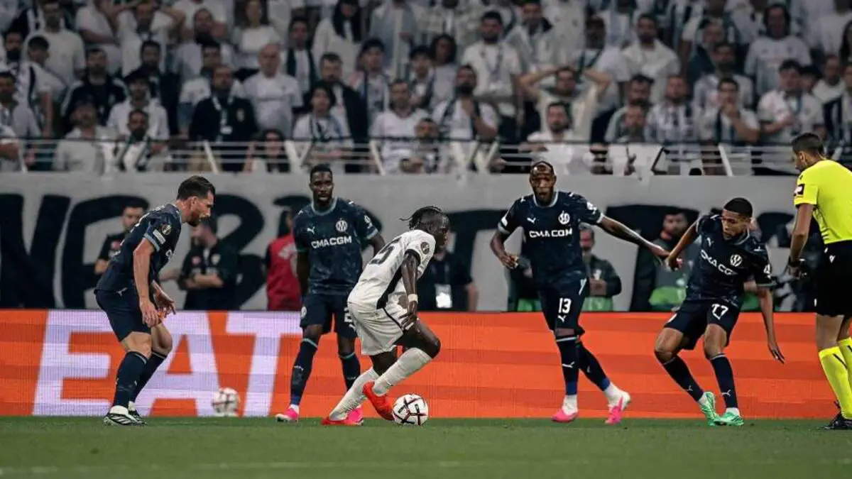 Une surprise retentissante.. La star béninoise devance les stars du Vieux Continent et prend la tête du classement des « passes décisives »
