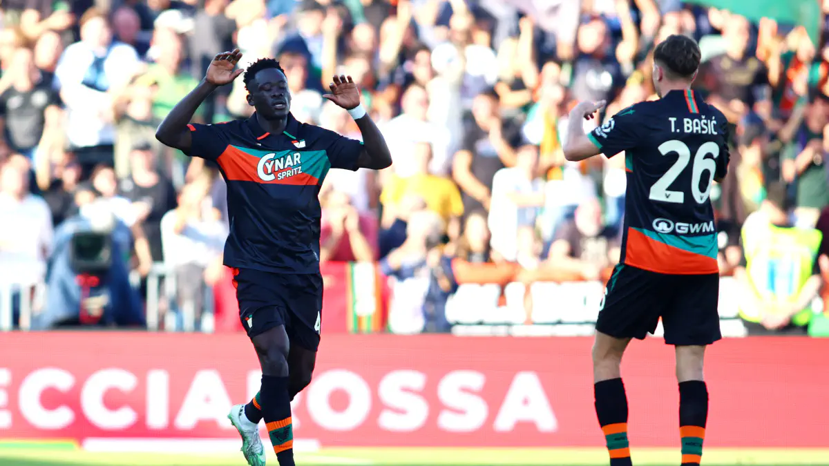 Série A : Akor Adams offre à Venise sa première victoire de la saison contre Naples