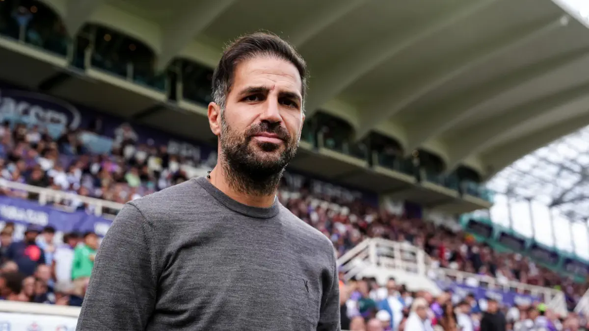 Como: Cesc Fàbregas defends Michael Carrick at Man Utd!
