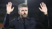 Manchester United : Michael Carrick fragilisé après la débâcle contre Como