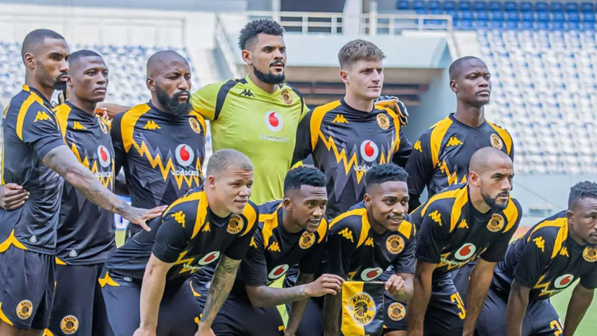 Un renfort moral et technique… Le retour d’un duo important et un message décisif de l’entraîneur pour sauver la saison africaine de Kaizer Chiefs