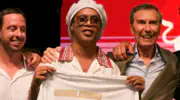 Officiel : Ronaldinho va rejouer, la date annoncée