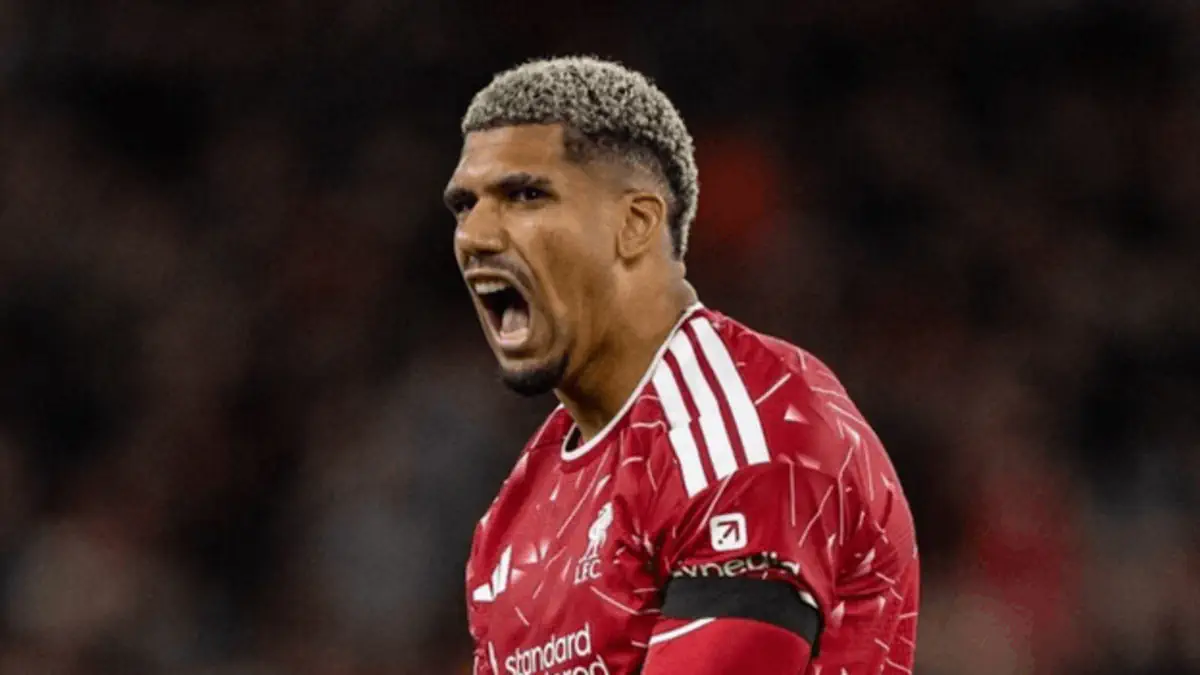 Liverpool considering keeping Ronald Araújo