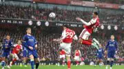 Arsenal s’impose face à Everton et rejoint Manchester City