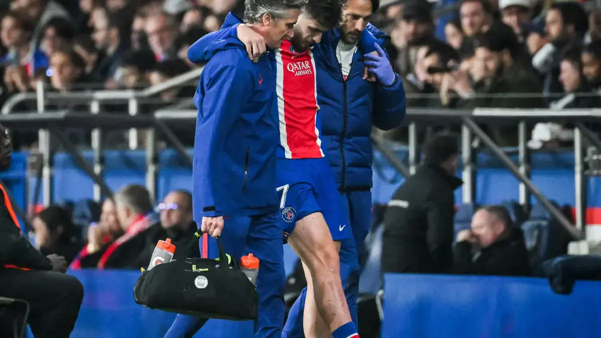 PSG provides an update on Kvaratskhelia!