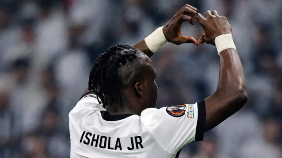 Junior Olaitan réagit après la victoire de Besiktas face à Başakşehir 