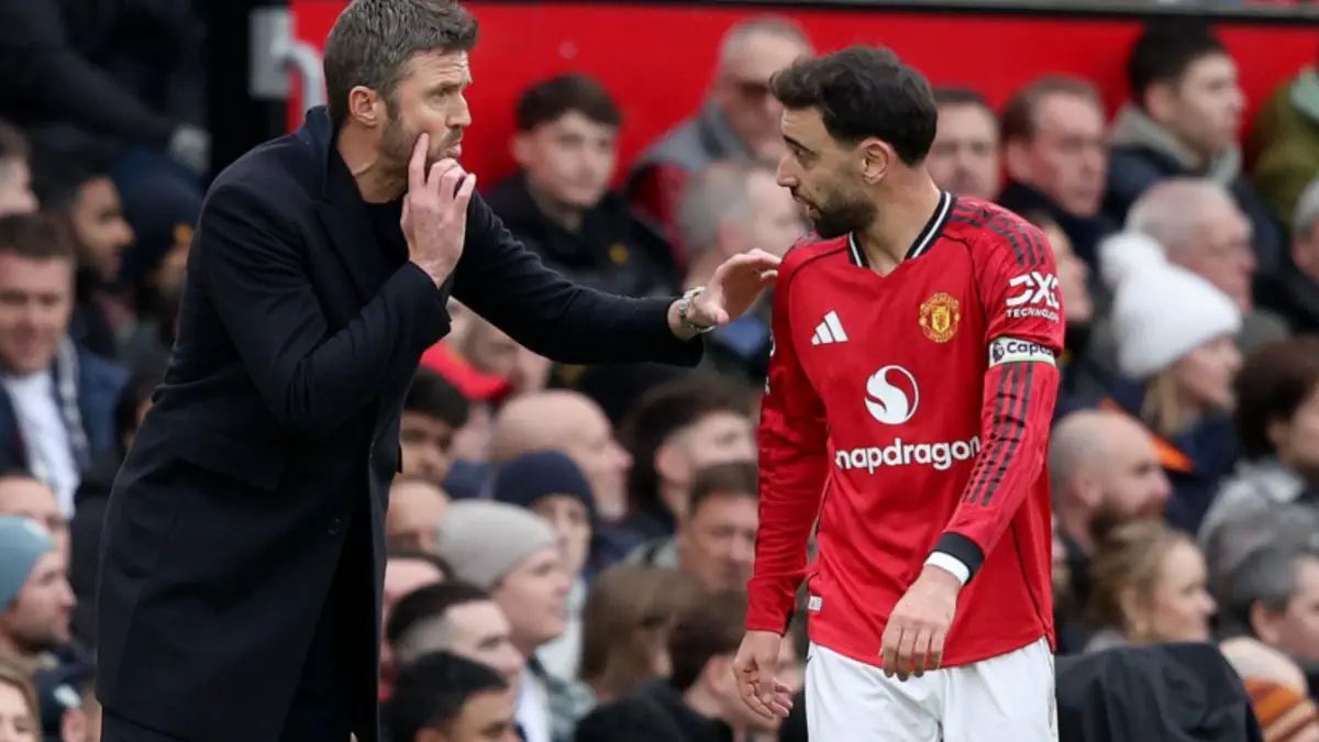 Manchester United : Michael Carrick et Bruno Fernandes ont fait la paix