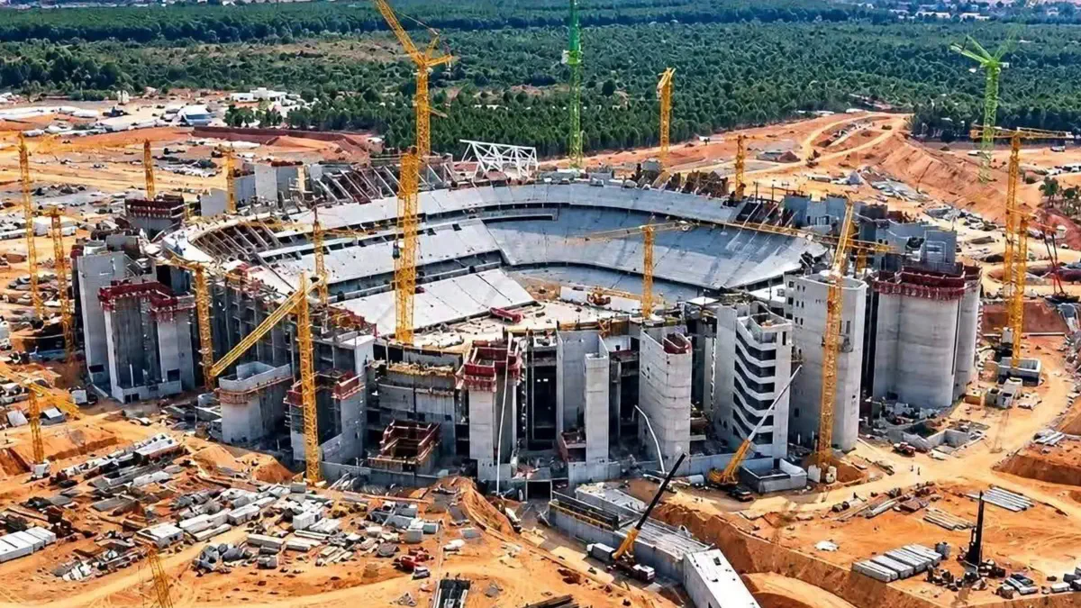 Lekjaa dévoile la date prévue pour l’ouverture du stade Hassan II